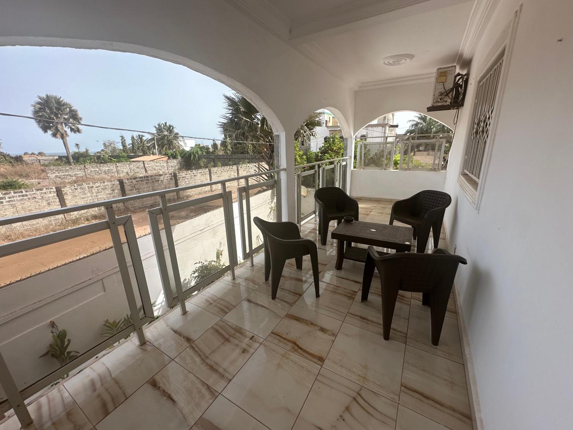 Fhs Foundation House Bijilo Экстерьер фото